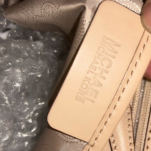 Michael Kors Tote - Picture 13 of 13